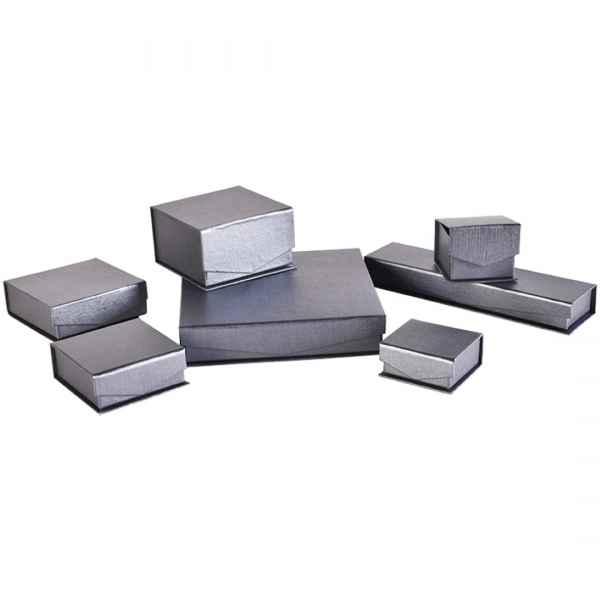 צילום קופסאות קשיחות עם לשון בולטת  